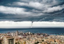 En fotos: Tromba marina impacta Génova, el puerto más famoso de Italia