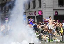 UEFA advierte con expulsión a Inglaterra y Rusia