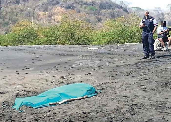 costa rica, playa moin, cuerpo, mujer, lesiones,
