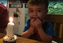 Bebé de 2 años y no sabe cómo soplar la vela