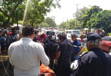 Atropellan a vendedora en semáforos de El Dorado
