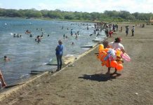 Managuas se refrescan en Xiloá