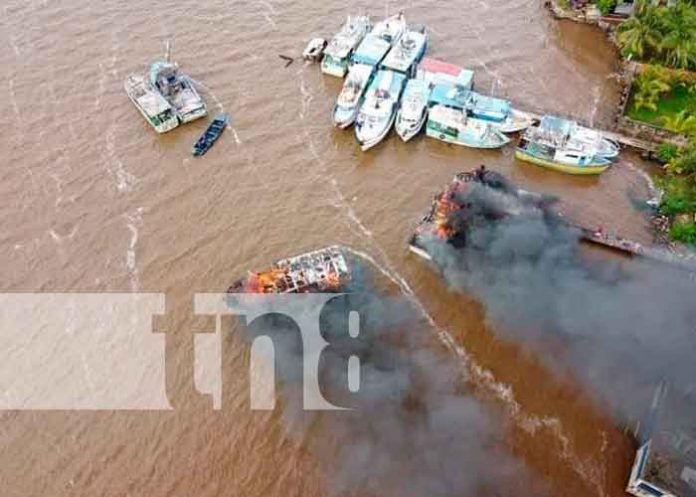 10 nicaragua, Bluefields, incendio, embarcaciones,