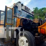 Bus se prende en fuego en la carretera de Masaya hacia Catarina nicaragua, masaya, bus, incendio,