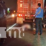 Motociclista fallece al estrellarse contra furgón en el km 16 carretera nueva a León nicaragua, managua, accidente de transito,