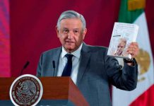 AMLO hace llamado a liberar a Julian Assange