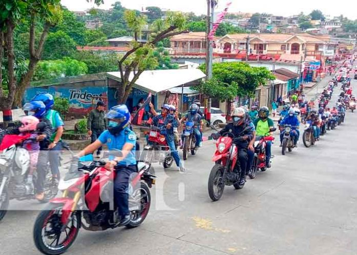 Celebración de diana en Boaco del 42/19 de la Revolución Sandinista