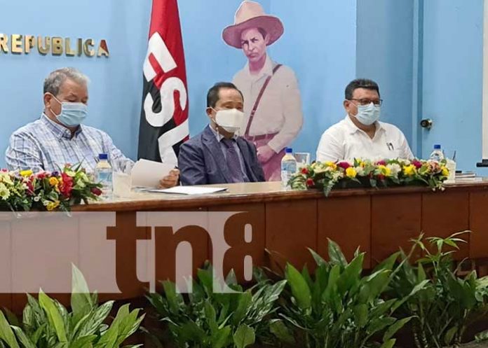 CONICYT1 El CONICYT, con instituciones de gobierno desarrollaron este viernes un congreso de hortalizas para la seguridad alimentaria