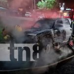 ¡Impacto brutal! Dos vehículos incinerados cerca de la Rotonda El Periodista Foto: ¡Impacto brutal! Dos vehículos incinerados cerca de la rotonda El Periodista/TN8