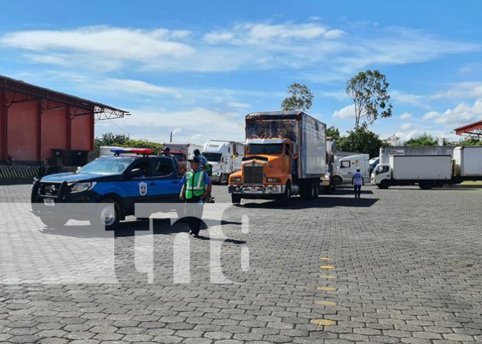 Merienda-1 Merienda escolar custodiada por las autoridades policiales