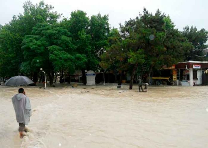 rusia, balneario, popular, inundaciones, destruccion, casas, carros,