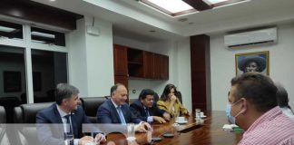 Delegación de la República de Abjasia reunido con funcionarios de Nicaragua