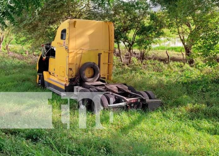 Ven la muerte de cerca tras vuelco de carro entre Sébaco-San Isidro