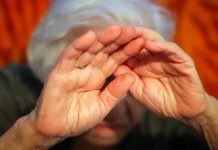 Argentina: Hombre golpeó a su mamá porque no le dejó dinero para la comida argentina, agresion, mama, violencia familiar,