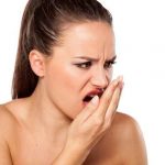 ¿Mal aliento después de cepillarte? Te explicamos cómo solucionarlo ¿Mal aliento después de cepillarte?