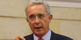 Foto: Retoman el proceso contra Álvaro Uribe por sobornos en Colombia / Referencia