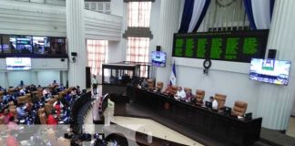 Sesión parlamentaria en la Asamblea Nacional