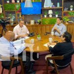 Panelistas en Estudio TN8 hablando del incremento salarial en Nicaragua