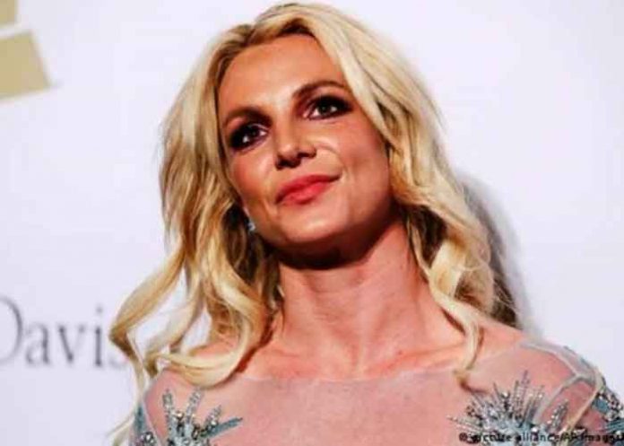 b abogado, renuncia, proceso legal, britney spears, tutela,