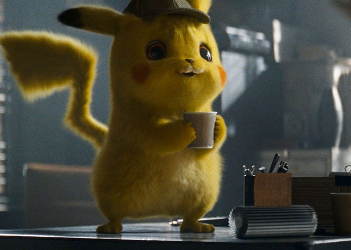 Foto: Hombre llega a vacunarse disfrazado de Pikachu en México / LR