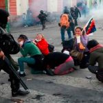 Al menos 13 detenidos por masacres durante golpe de Estado en Bolivia Policía de Bolivia reprimiendo a manifestantes