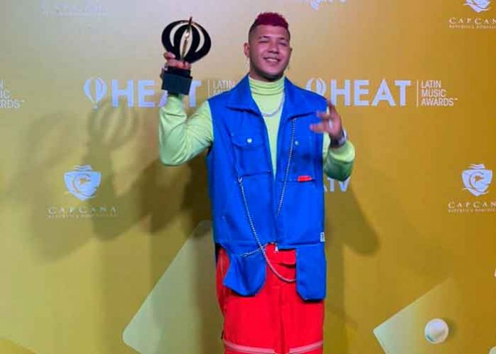 musica, boza, premio, artista revelacion, heat latin music awards,