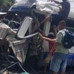 Foto: Choque de microbús en Ilopango El Salvador provoca una decena de lesionados / LPG