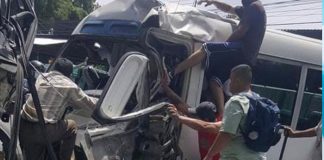 Foto: Choque de microbús en Ilopango El Salvador provoca una decena de lesionados / LPG
