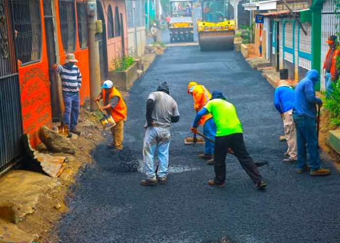 Nicaragua inicia plan de construcción de calles y caminos