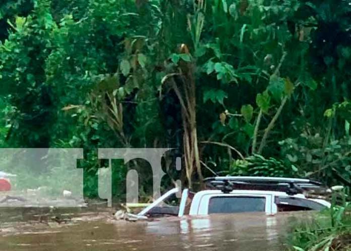 nicaragua, chontales, quebrada, camioneta,