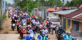Caravana en celebración del 42/19 en las calles de Bilwi