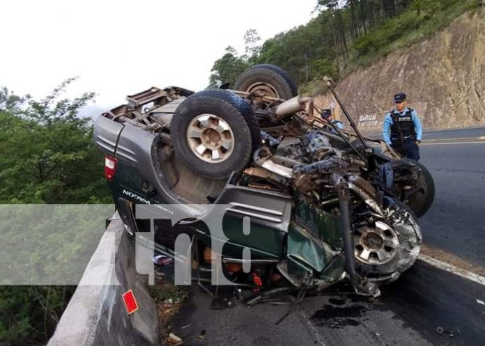 carro-1 Foto: Accidente deja 3 fallecidos en Amarateca Honduras / TN8