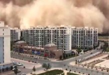 Tormenta de arena "devora" una ciudad china
