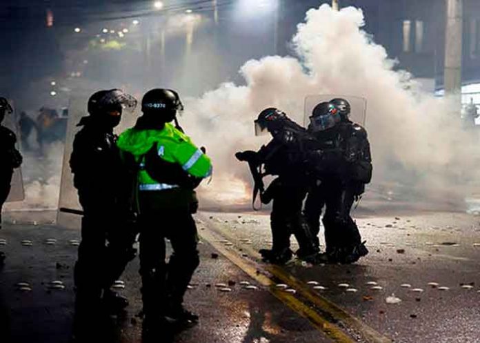 colombia1 Foto: Denuncian represión a manifestantes en ciudades de Colombia/referencia