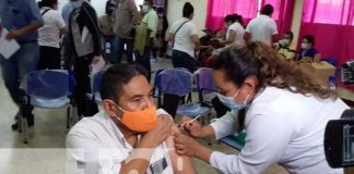 Aplicación de la vacuna contra el COVID-19 en Nicaragua