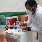Personal de salud atiende con calidad a los vacunados contra el COVID-19 Atención para pacientes con la vacuna del COVID-19 en Managua