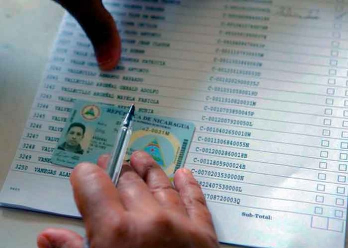 CSE hace entrega de padrón y cartografía electoral