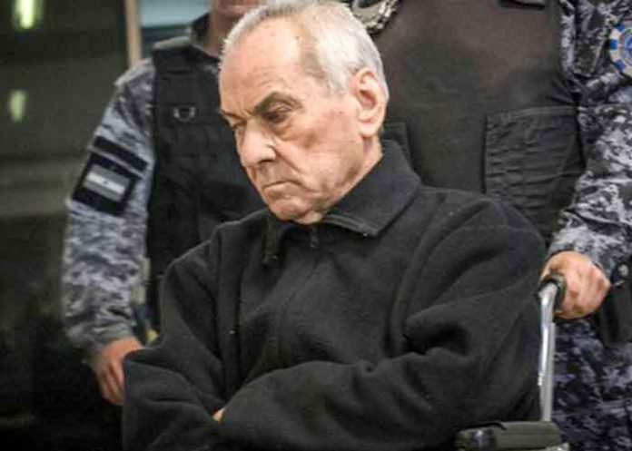 Foto: Muere cura que abusaba de niños sordos / Referencia