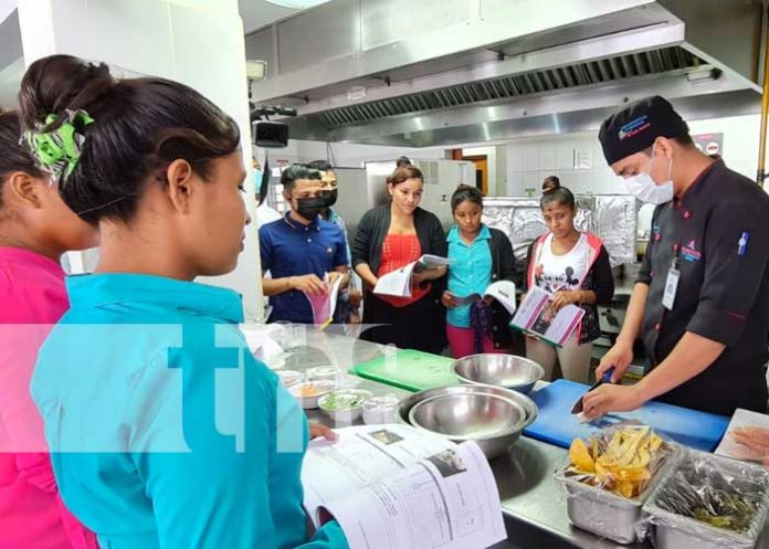 Curso sobre productos del mar en Managua