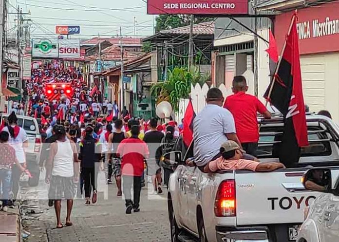 Juigalpa realiza diana en honor al 42/19