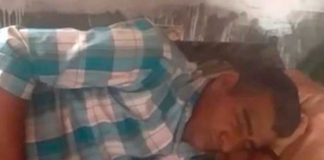 Hombre en la India duerme 300 días al año