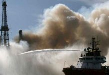 Explosión y un fuerte incendio en un ducto marino de Petróleos Mexicanos mexico, explosion, incendio, ducto marino, petroleo,