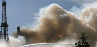 mexico, explosion, incendio, ducto marino, petroleo,