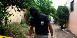 el salvador, chalatenango, muerte, machetazos, hombre,