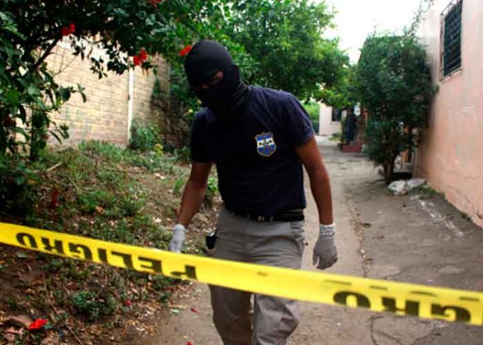 el salvador, chalatenango, muerte, machetazos, hombre,