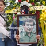 Ofrenda floral para el Comandante "El Zorro" en Estelí