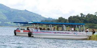 costa ricas, laguna, accidente, embarcacion, vuelco, rescate, turistas,