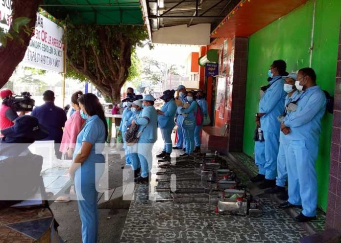 Jornada de fumigación en Laureles Sur, para evitar enfermedades