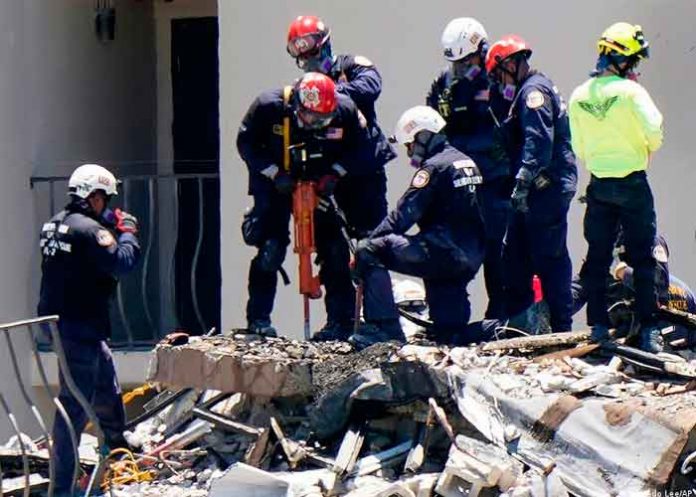labores de rescate, estados unidos, colapso, derrumbe de edificio, fallecidos,