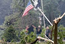 Miles sin energía y advertencias de tornados en Wisconsin, Estados Unidos Miles sin energía y advertencias de tornados en Wisconsin, Estados Unidos / FOTO / TN8